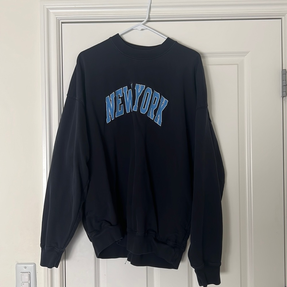 brandy melville sweatshirt